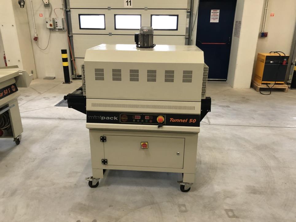 Injection molding machines and thermoforming machines -5